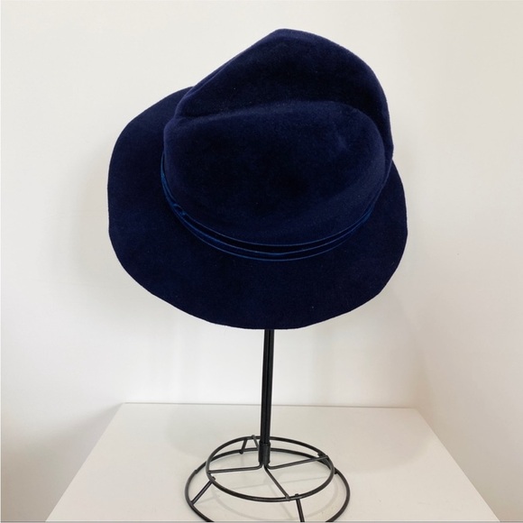 Gigi Burris Millinery Beautiful shape velvet hat in Navy blue main image 5
